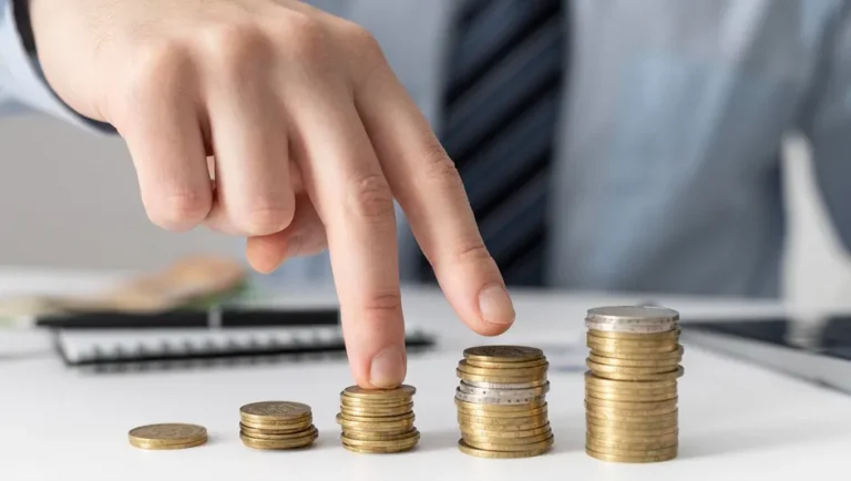 Sube el salario mínimo en 2026, pero más de 14 millones seguirán en pobreza laboral: especialistas