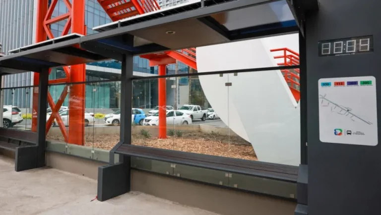 Declaran desierta licitación de parabuses en San Pedro por incumplir requisitos