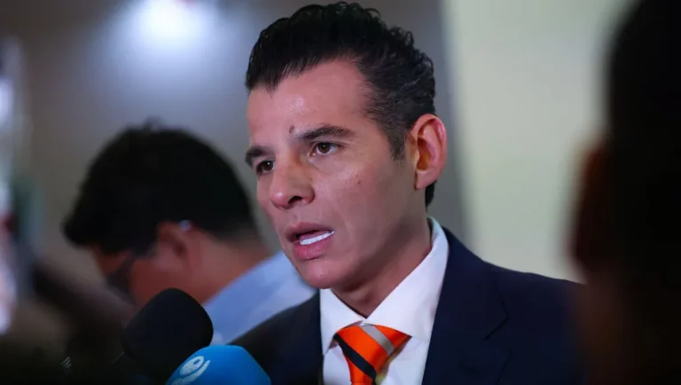 Miguel Flores convoca mesa de trabajo para avanzar en el Presupuesto 2026