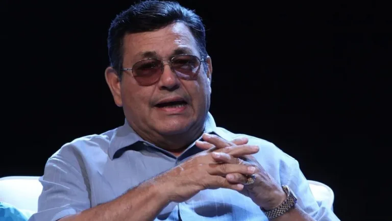 Fallece Abraham Quintanilla, padre y representante de Selena