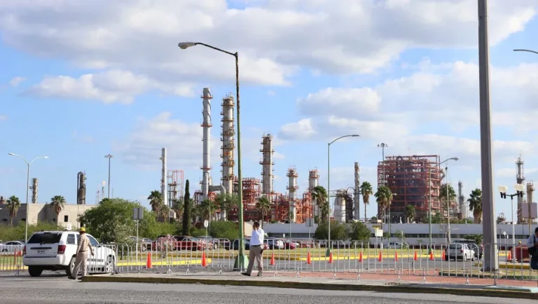 Pemex y Japón desarrollan proyecto de eficiencia energética en la refinería de Cadereyta