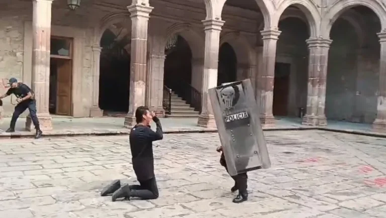 Liberan a Raúl Meza, joven detenido durante protestas por Carlos Manzo