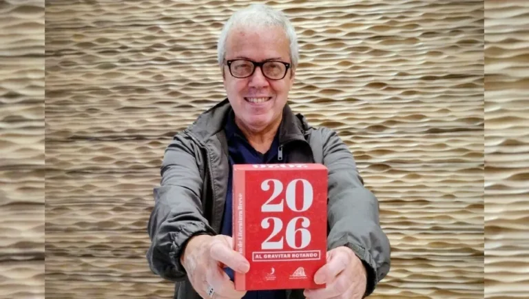 Óscar Tagle: “El Anuario de literatura breve es un proyecto ‘autofestivo’”