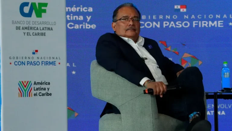 Andrés Mijes destaca que digitalización de trámites atrae inversión a Escobedo