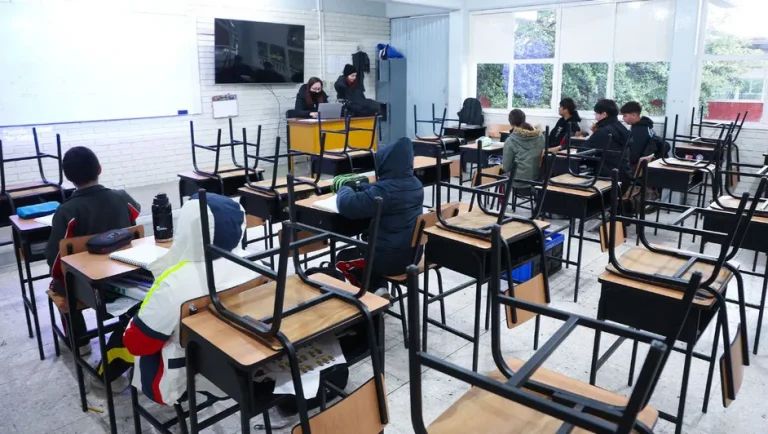 Descartan suspensión de clases en NL; asistencia quedará a criterio de los padres