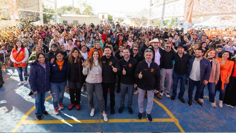 Entrega Samuel García apoyos a mujeres en García y anuncia mejoras en servicios
