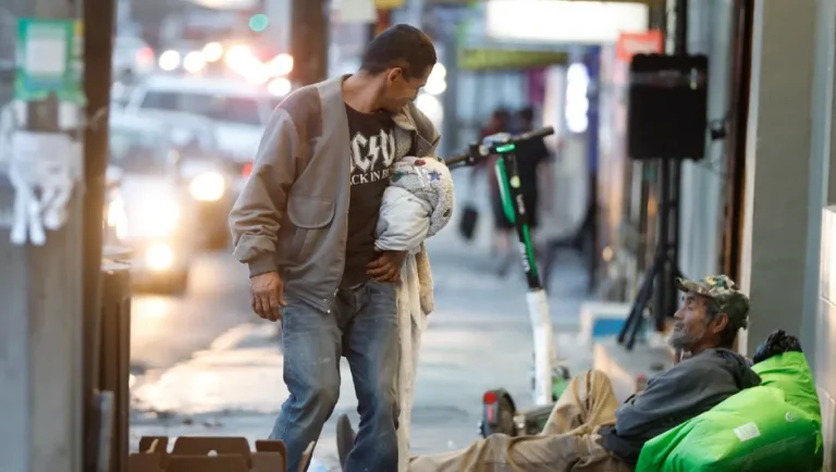 Se incrementa presencia de personas en situación de calle en el Centro de Monterrey