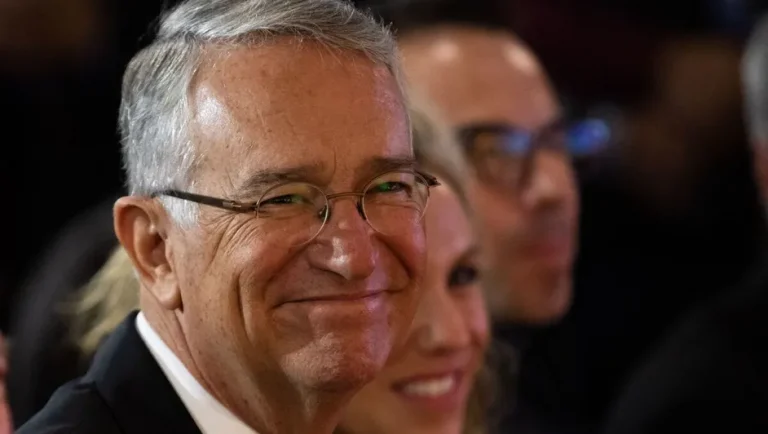 Salinas Pliego anuncia el pago impuestos al SAT