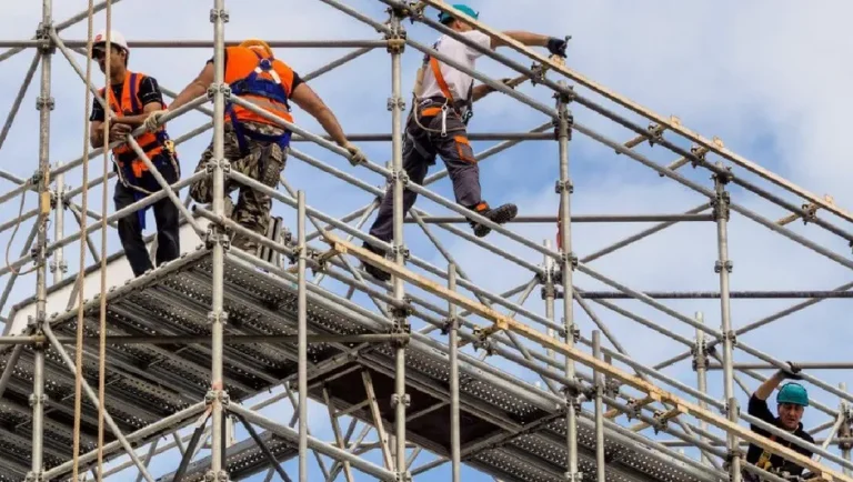 Proyección de sueldos en 2026 tras el aumento al salario mínimo