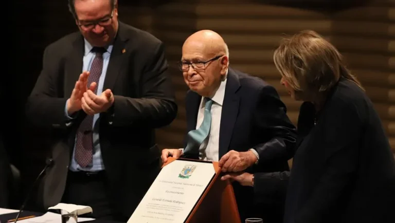 UNAM rinde homenaje al gestor cultural, Gerardo Estrada