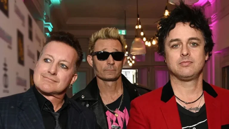 Green Day lanza mensaje contra ICE en presentación previa al Super Bowl