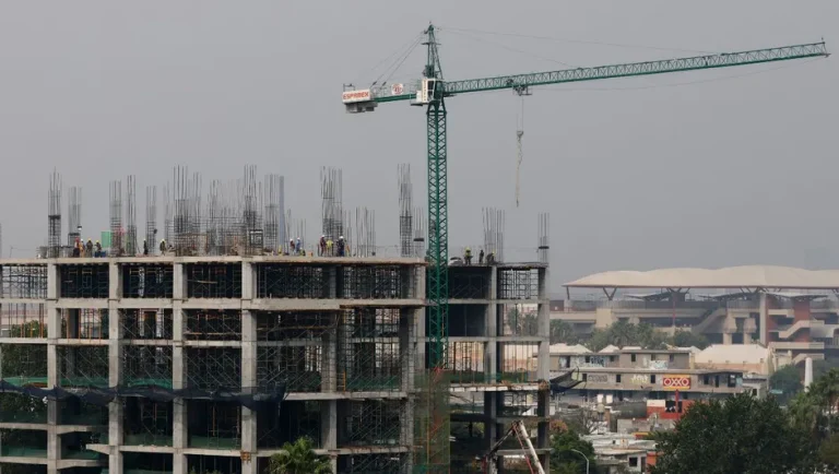 Coparmex NL alerta de caída histórica en inversión no residencial en México