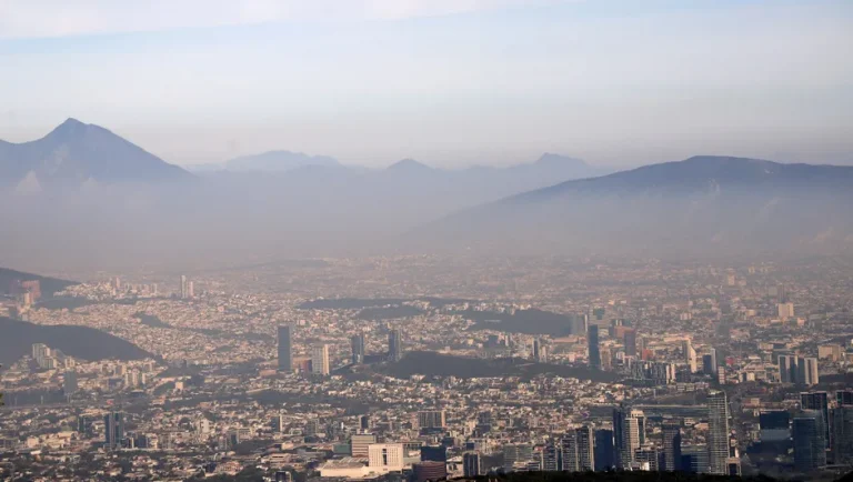 Alertan por tolvaneras en Nuevo León ante la entrada del frente frío 38