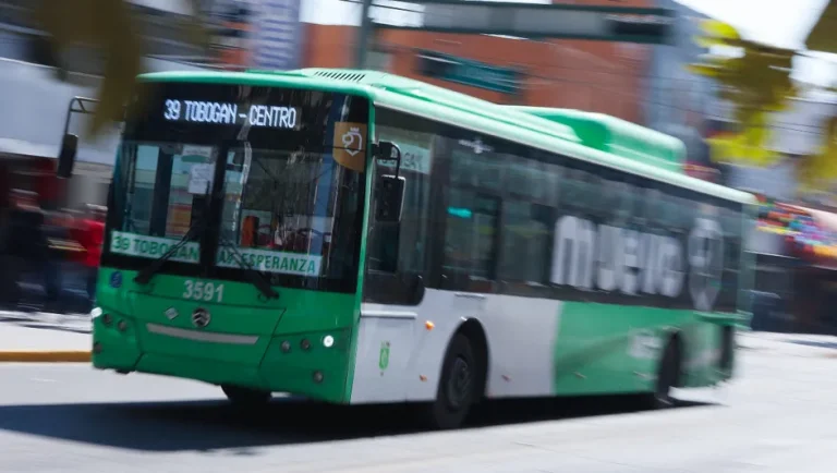 Piden a Movilidad capacitar a operadores del transporte urbano en NL