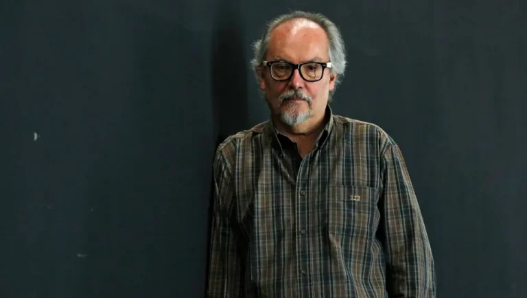 Tedi López Mills reflexiona sobre el libro póstumo de Álvaro Uribe