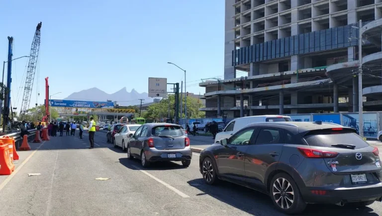 Estado y Monterrey difieren sobre reapertura del carril exprés de Morones Prieto