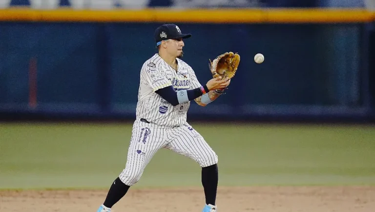 Ramiro Peña regresa a casa de Giants con Sultanes