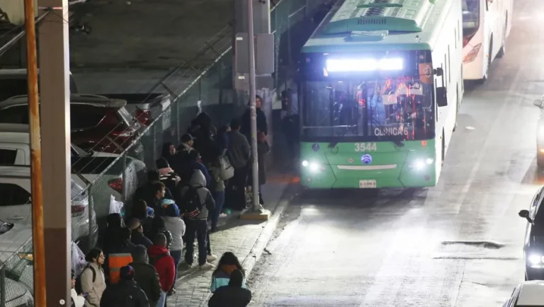 Samuel García presenta segundo veto a tarifas sociales del transporte público en NL