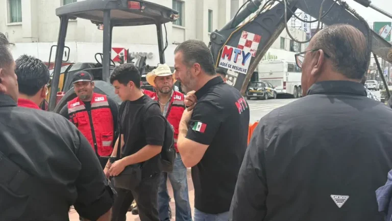 Reabrirán carriles centrales de Pino Suárez bajo el Arco de la Independencia