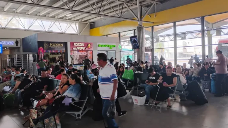 Registran alta demanda en la Central de Autobuses de Monterrey por periodo vacacional