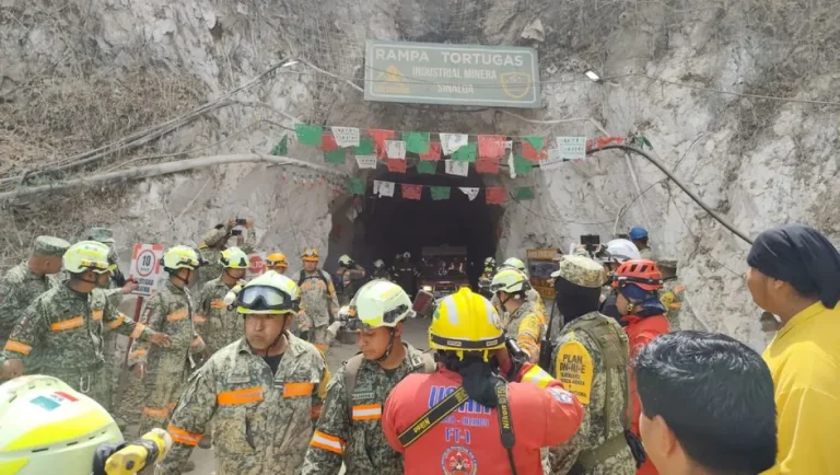 Mantienen operativo de rescate en mina de Sinaloa