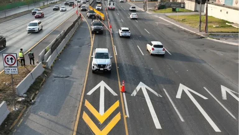 Habilita Monterrey carriles reversibles en la Carretera Nacional y suspende los actuales