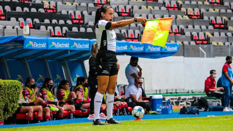 Sandra Ramírez, la árbitra mexicana que hará historia en el Mundial 2026