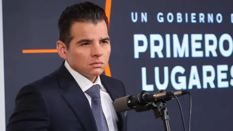 Mezclar Presupuesto y reformas complicaría acuerdos: Miguel Ángel Flores