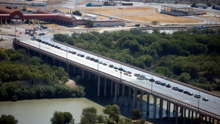Texas plantea a México la creación de un plan maestro de infraestructura