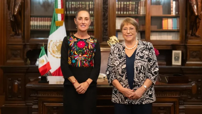 Claudia Sheinbaum recibe a Michelle Bachelet en Palacio Nacional