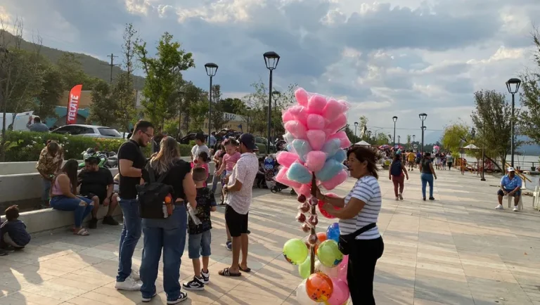 Prevén tarde calurosa y lluvias eléctricas este sábado en Monterrey