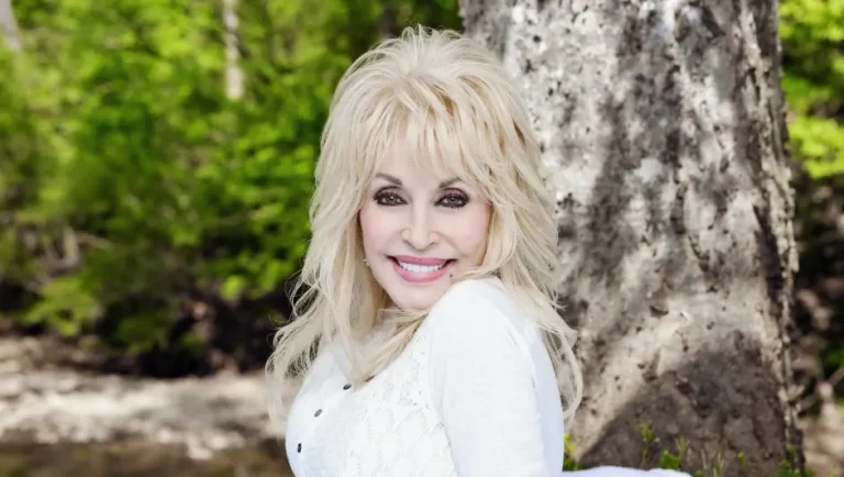 Muere Dolly Parton, ícono de la música country, a los 80 años