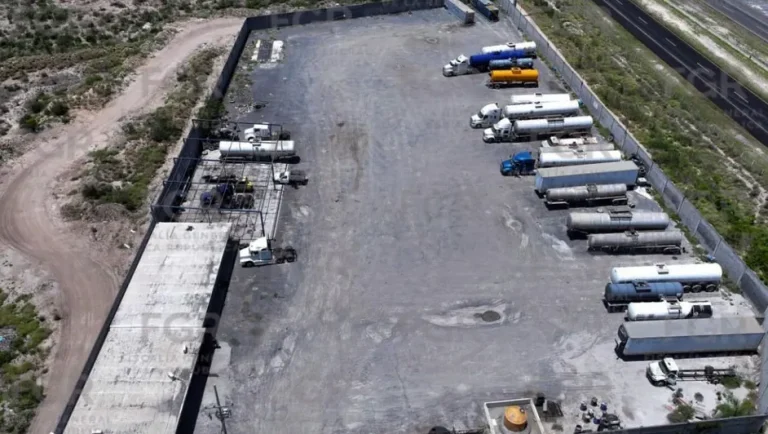 FGR asegura 371 mil litros de hidrocarburo y vehículos en Escobedo