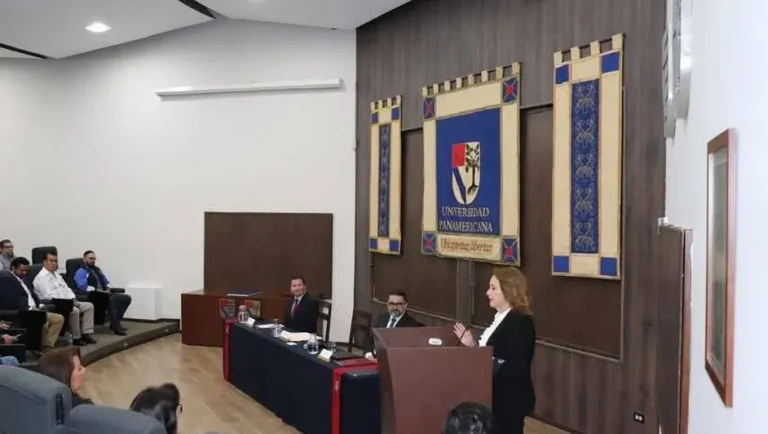 Yasmín Esquivel llama a fortalecer al Poder Judicial con certeza jurídica