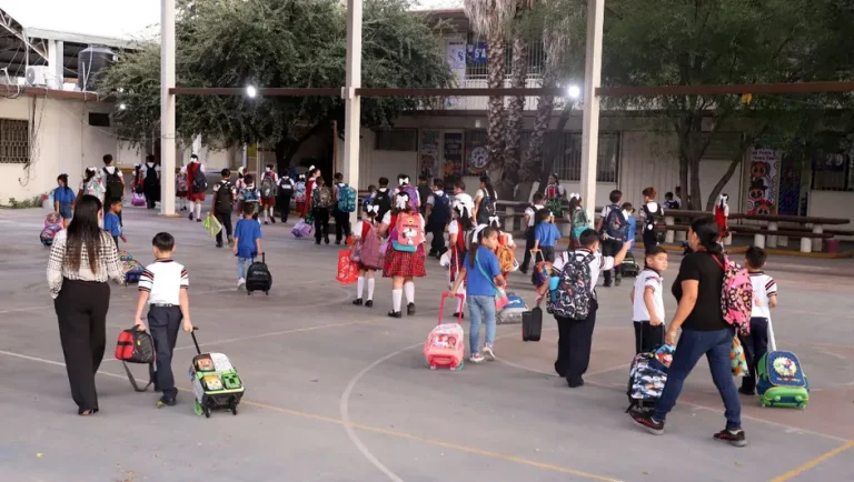 NL analiza plan piloto de horarios escalonados en escuelas cercanas a fábricas