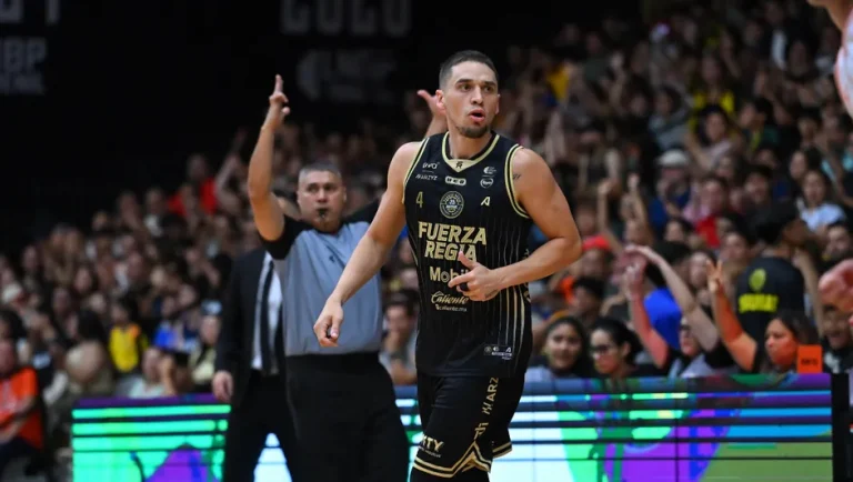 Scott Bamforth, de Fuerza Regia, lidera la tabla de puntos de la LNBP 2026