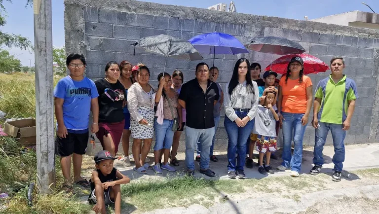 Vecinos de siete colonias de Ciénega de Flores exigen solución tras 4 meses sin agua