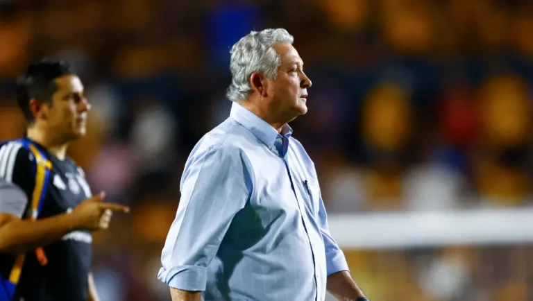 Vucetich revela si dirigirá a Tigres en el Clásico Regio