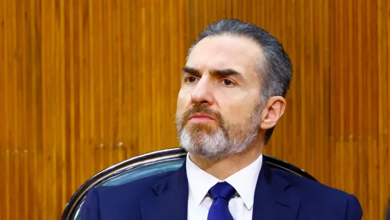 Adrián de la Garza pide a Estado liquidar adeudos antes de negociar Presupuesto