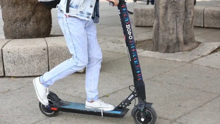 San Pedro busca regular scooters y micromovilidad; abre consulta pública
