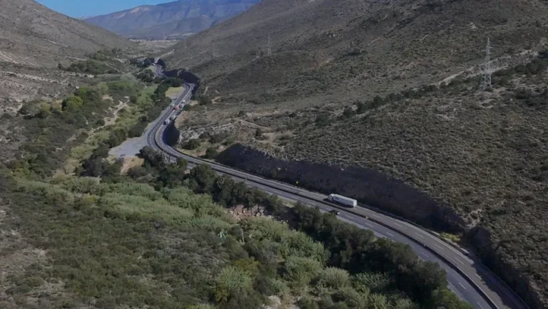 SICT tiene plan para corregir tramo de Los Chorros en carretera 57; falta permiso de Semarnat
