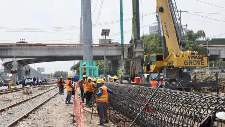 Federación prioriza obras en NL en Presupuesto 2027; destacan Tren del Norte y refinería de Cadereyta