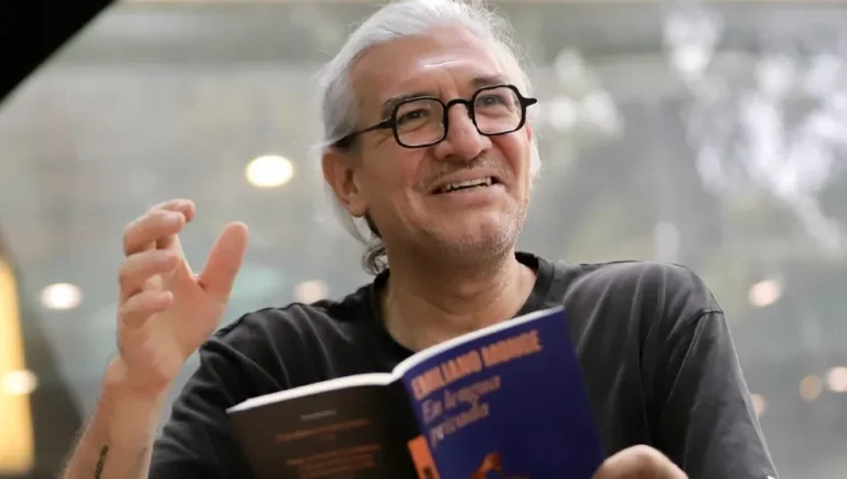 Emiliano Monge explora memoria, ficción y lenguaje en ‘En lengua privada’