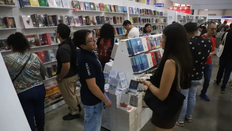 Arranca la Feria Internacional del Libro de Monterrey en Cintermex