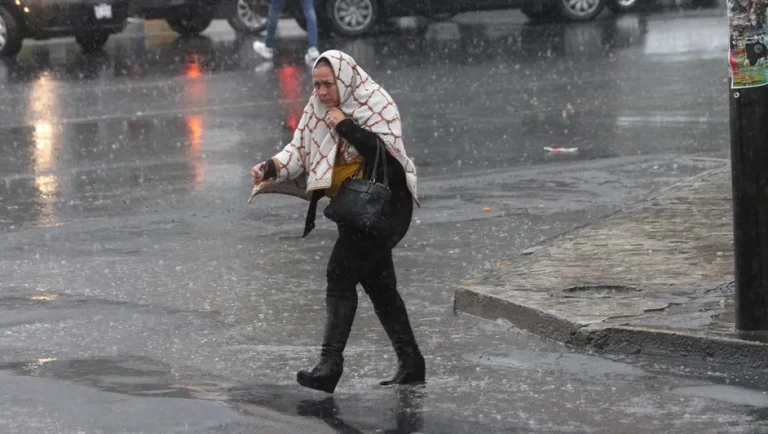 Frente frío 1 llega a Monterrey: prevén lluvias fuertes y descenso en temperaturas